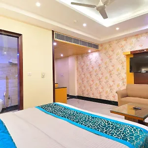 *** Hotel Hari Piorko - Just A Min Away From New Railway Station India